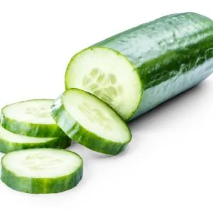 Fresh Egyptian cucumbers – export-ready, crisp, and uniform in size and quality